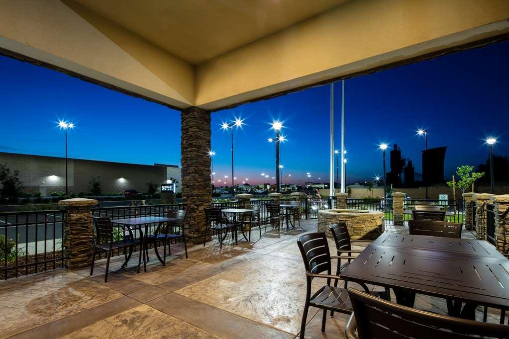 Hyatt Place Delano Exterior foto