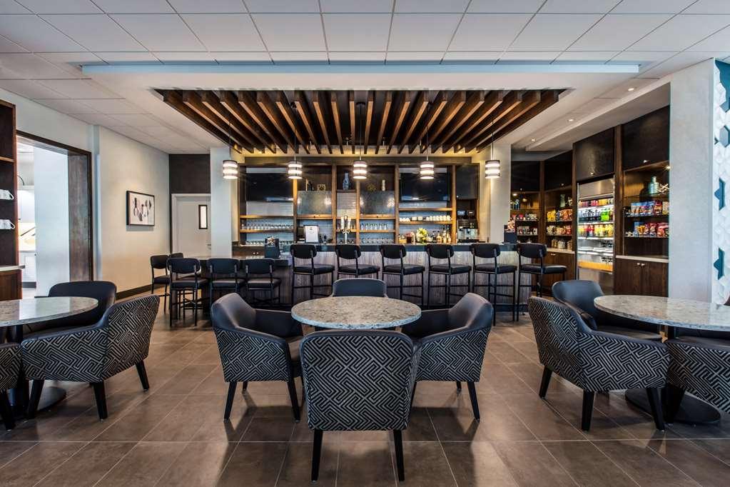 Hyatt Place Delano Restaurant foto